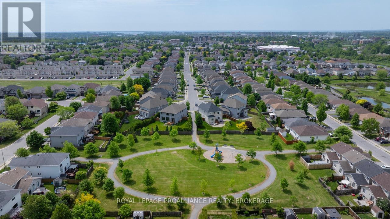 561 SAVANNAH COURT - 22