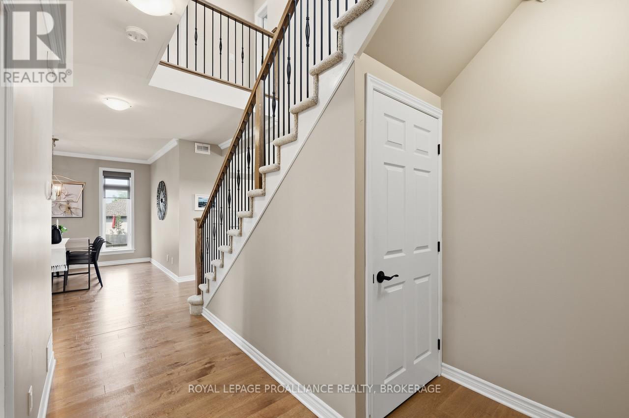 561 SAVANNAH COURT - 26