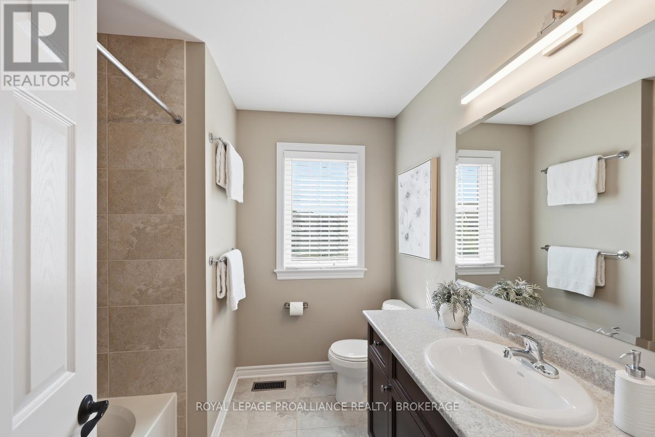 561 SAVANNAH COURT - 37