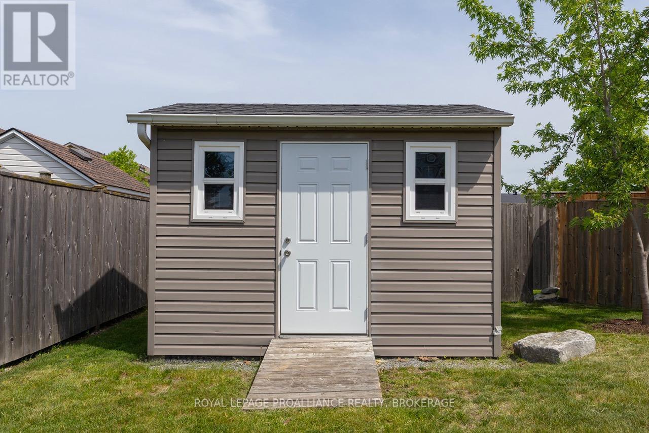 561 SAVANNAH COURT - 41