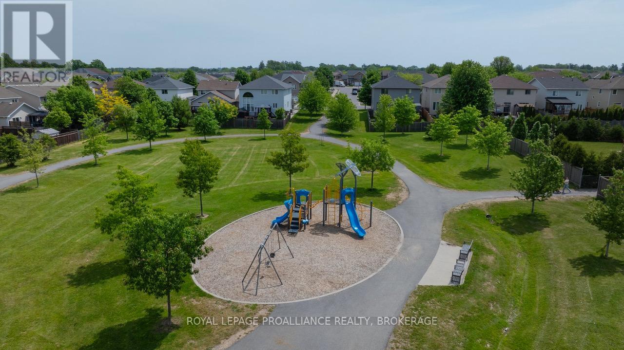 561 SAVANNAH COURT - 43