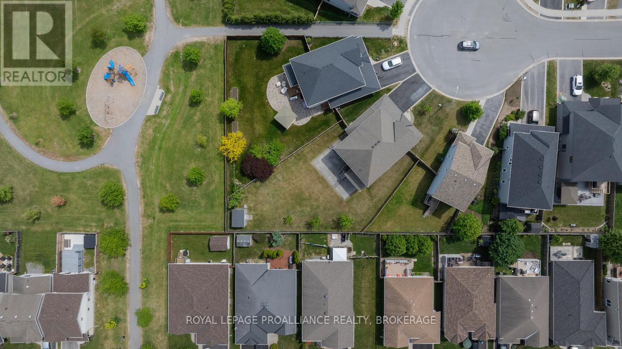 561 SAVANNAH COURT - 47