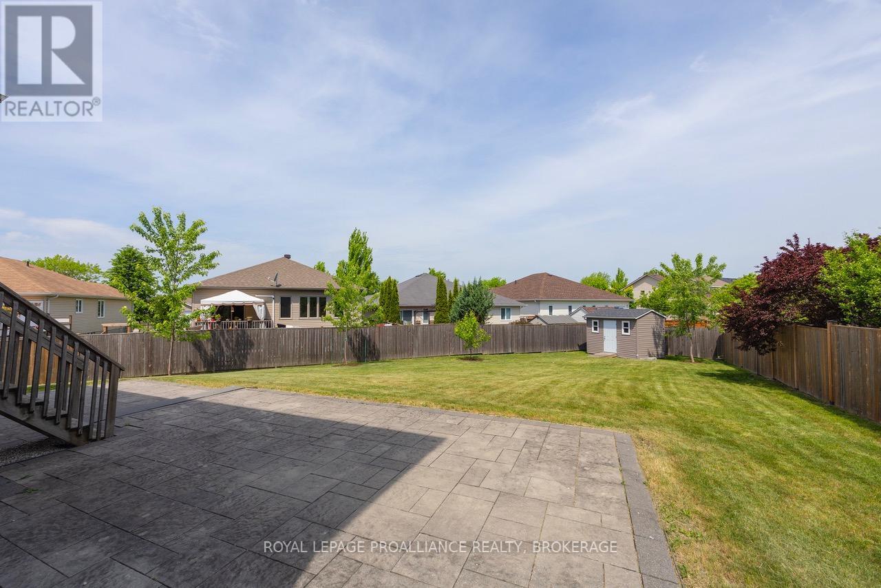 561 SAVANNAH COURT - 40
