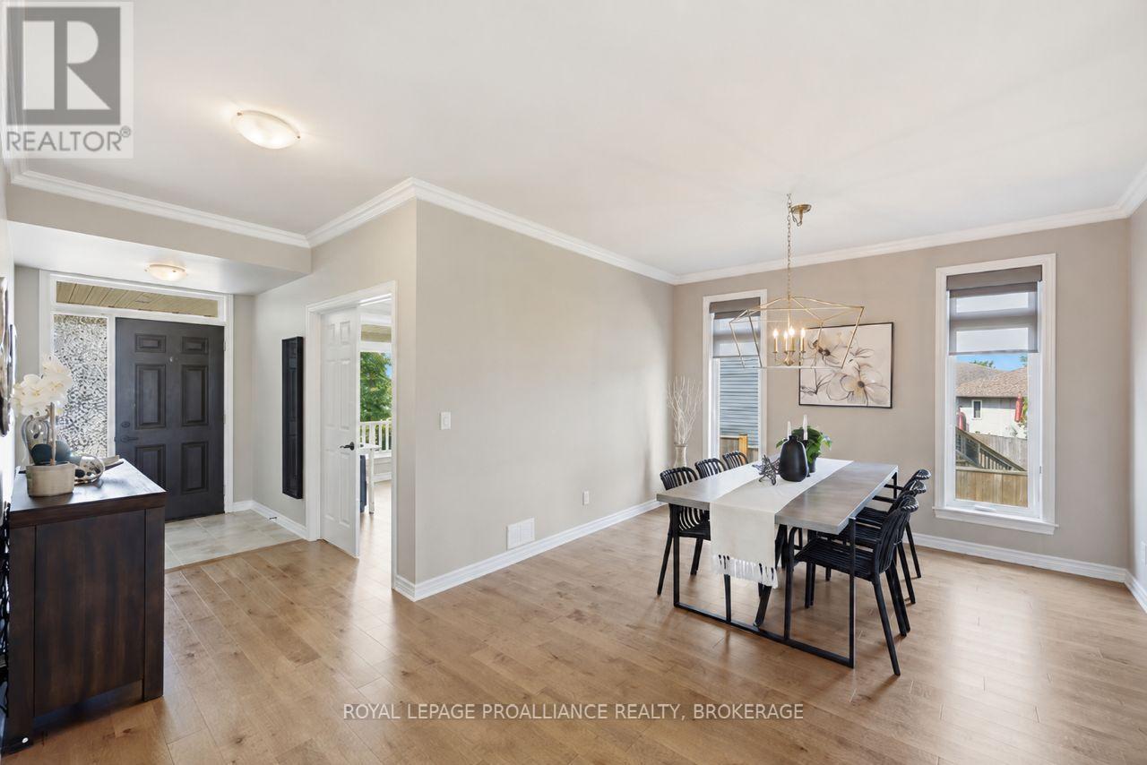 561 SAVANNAH COURT - 7