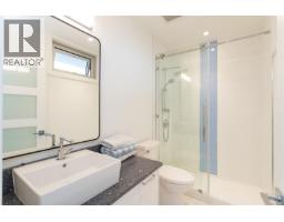 206 916 Lyall St, Esquimalt, BC V9A5E6 Photo 22