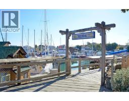 206 916 Lyall St, Esquimalt, BC V9A5E6 Photo 31