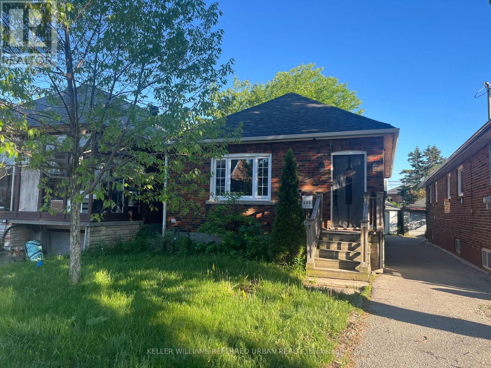 Listing photo of MAIN FLOOR - 111 CLOVELLY AVENUE