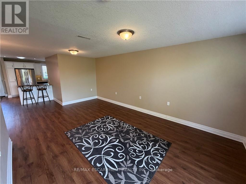 5 JACZENKO TERRACE - 5