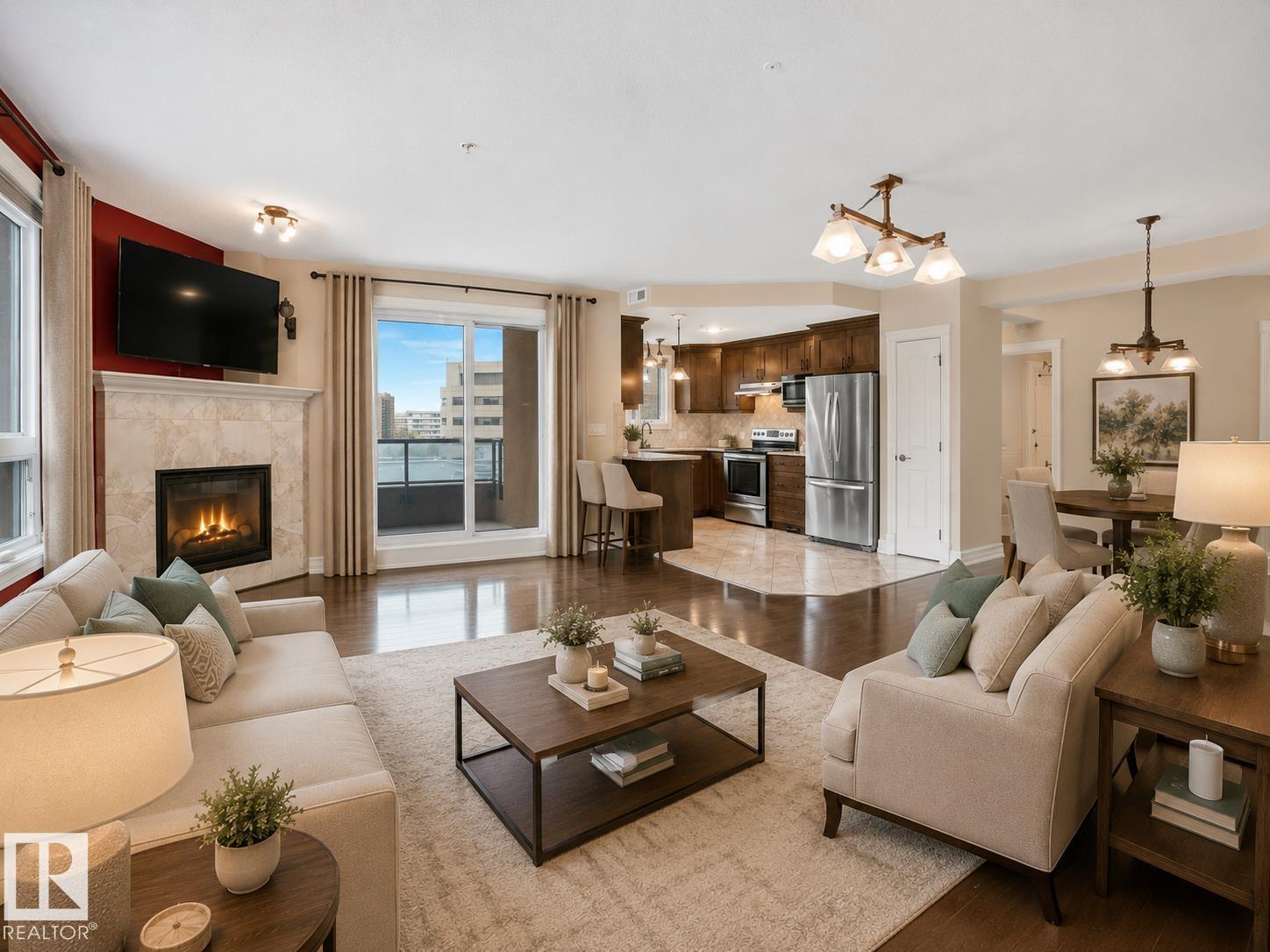 #609 10142 111 ST NW, Wîhkwêntôwin, Edmonton photo 1