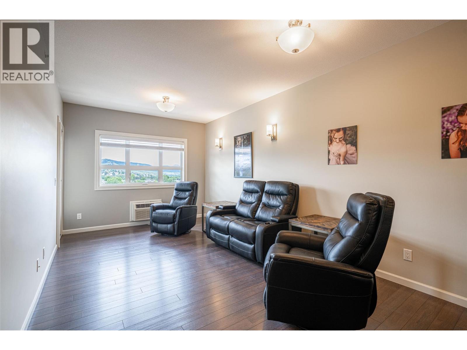 414 3010 35th Street, Vernon