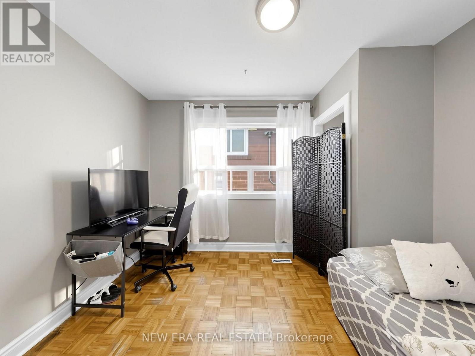 4246 BLOOR STREET W - 17