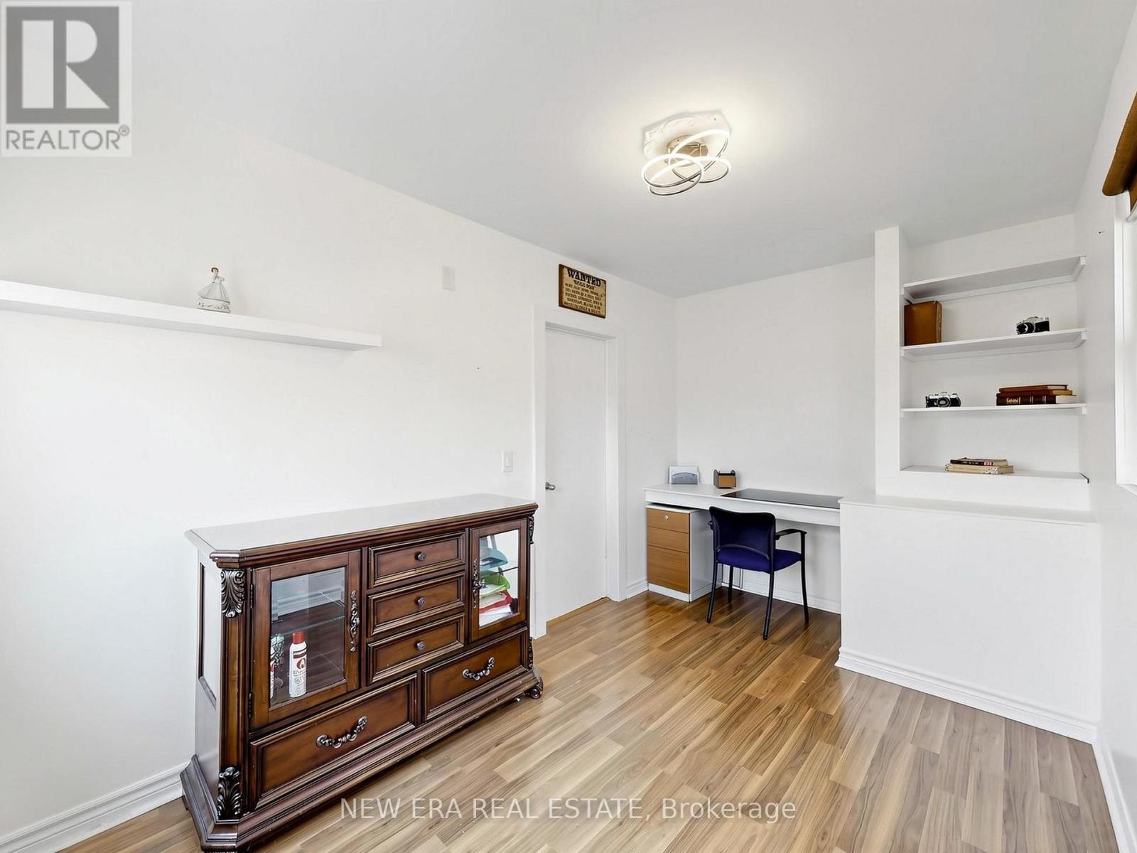 4246 BLOOR STREET W - 19