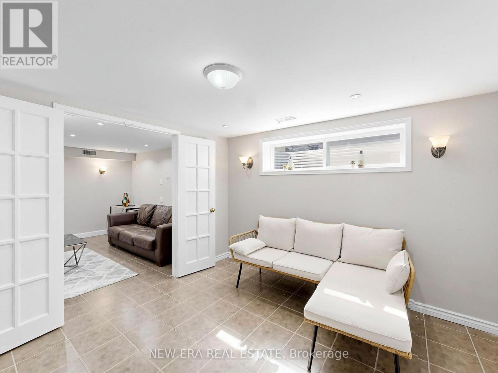 4246 BLOOR STREET W - 22