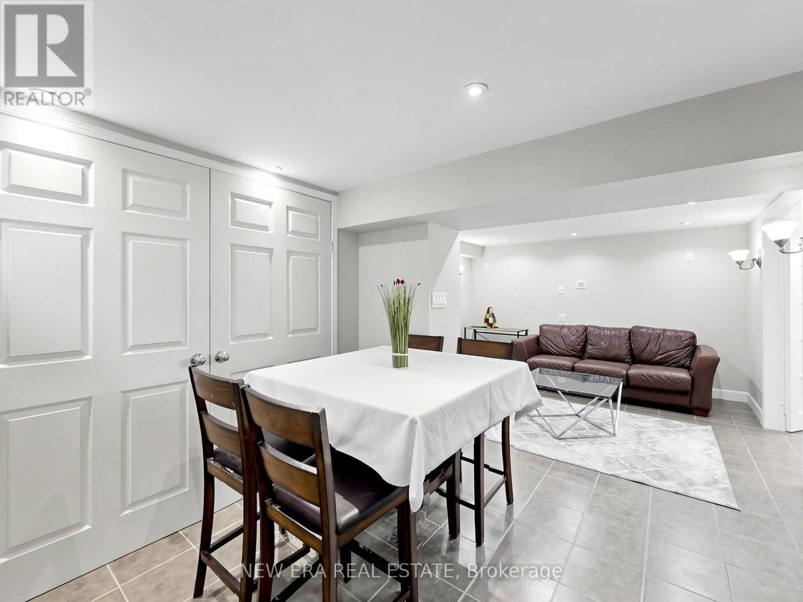 4246 BLOOR STREET W - 24