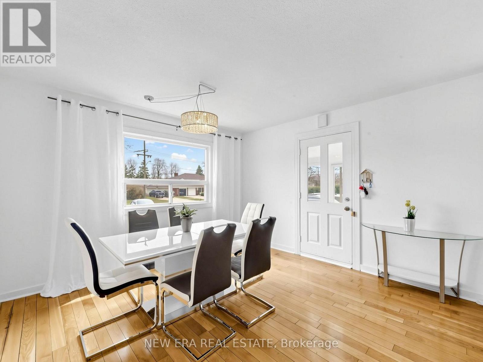 4246 BLOOR STREET W - 5