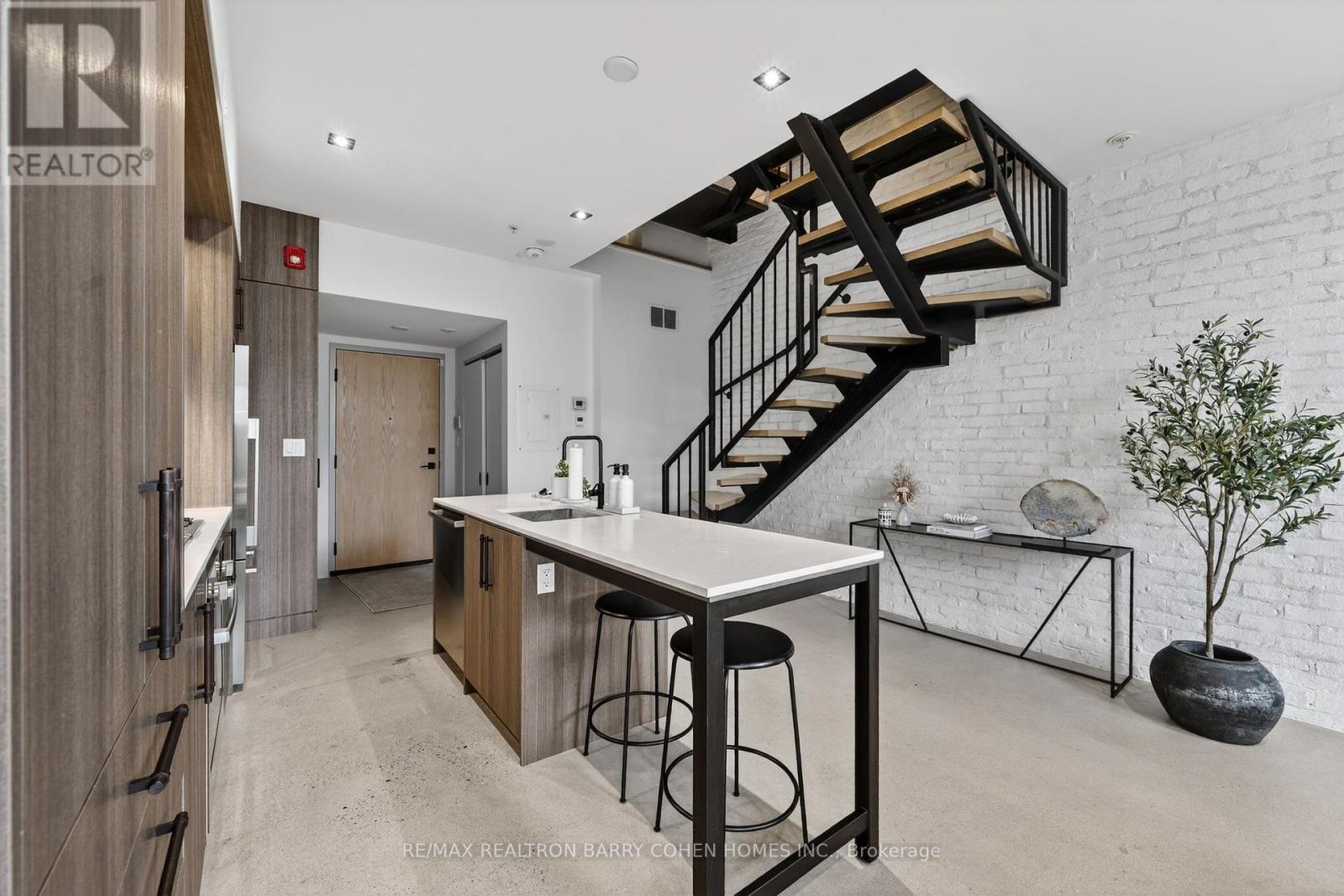 #7 50 BARTLETT AVENUE - 5