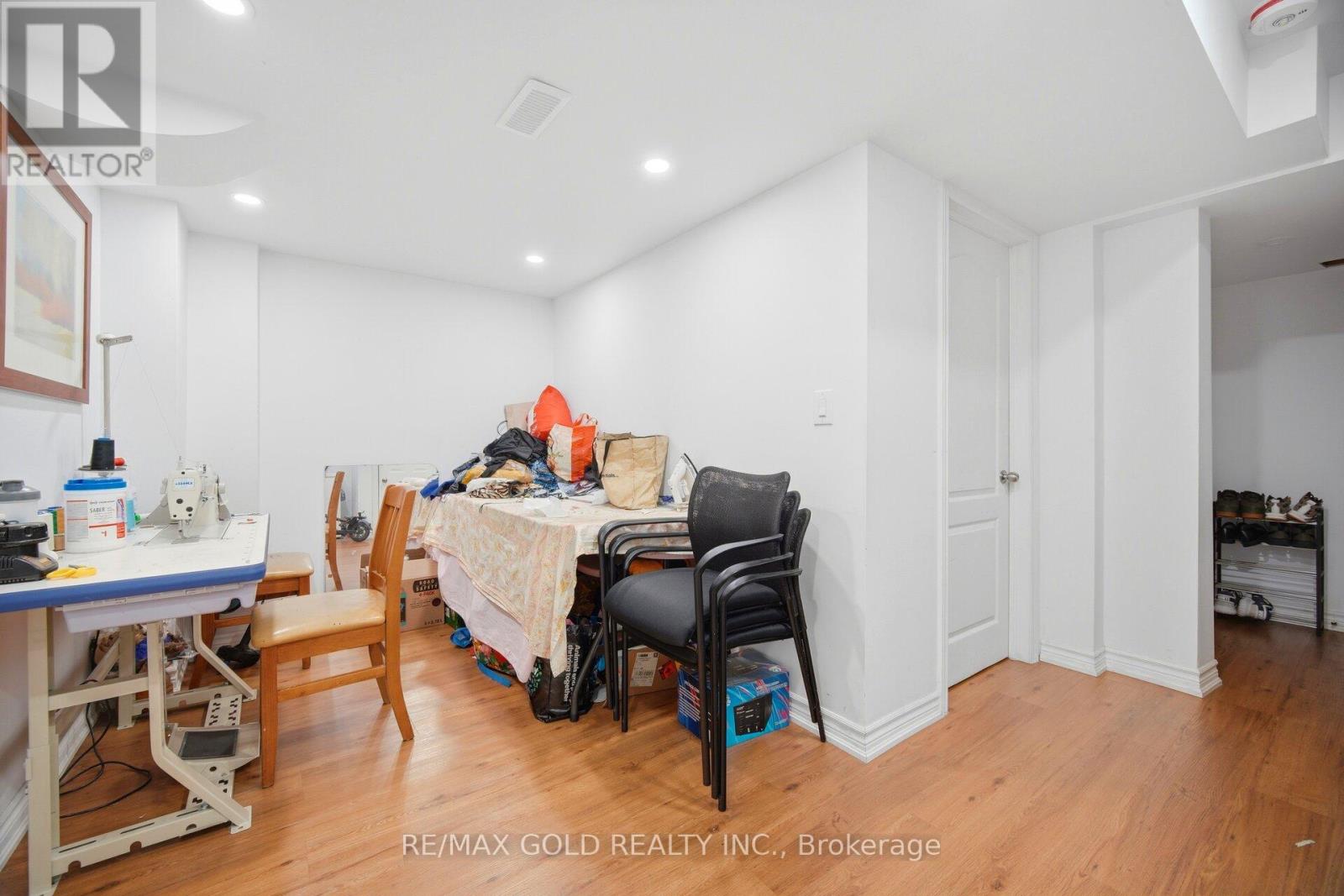98 ALBRIGHT ROAD - 38