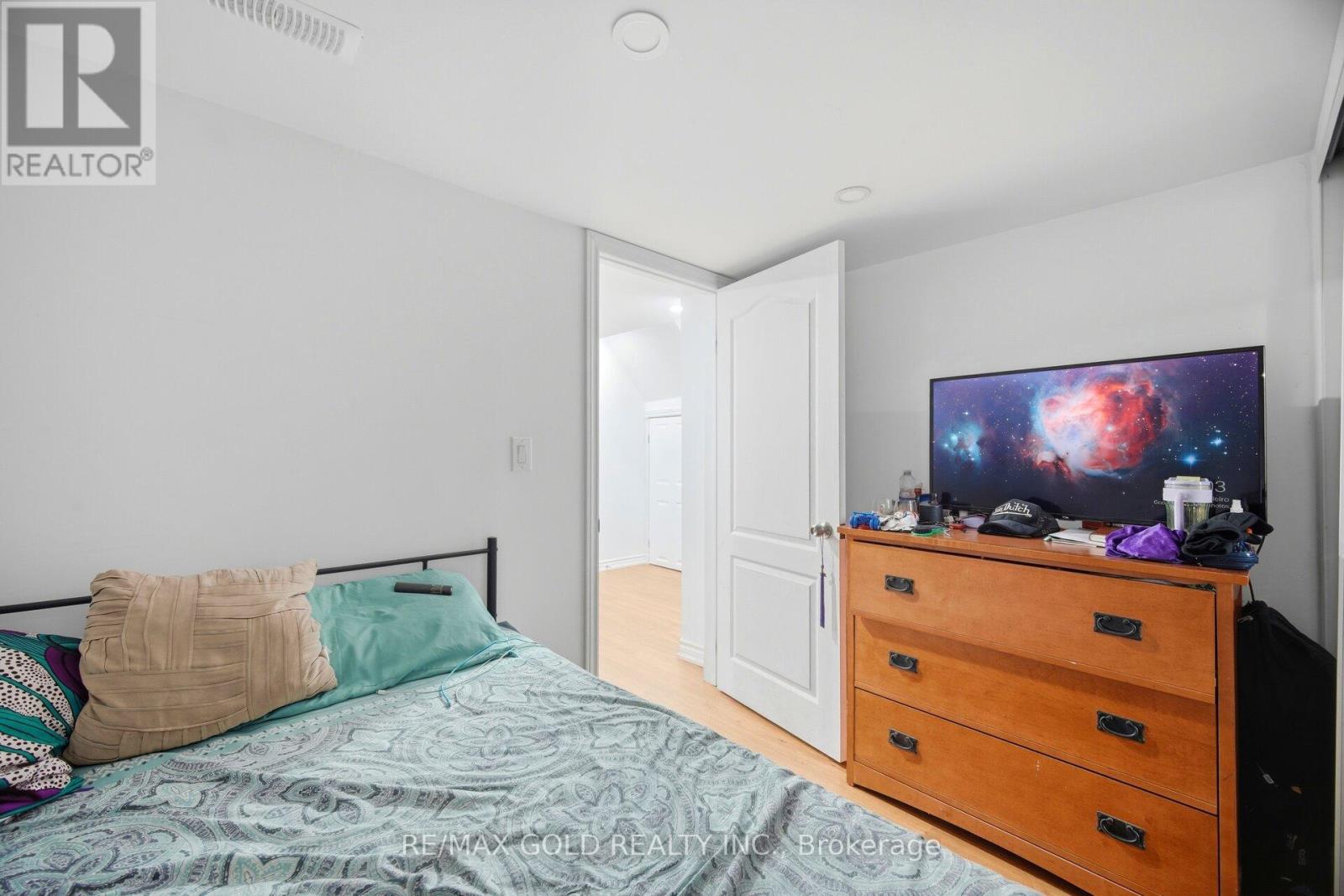 98 ALBRIGHT ROAD - 42