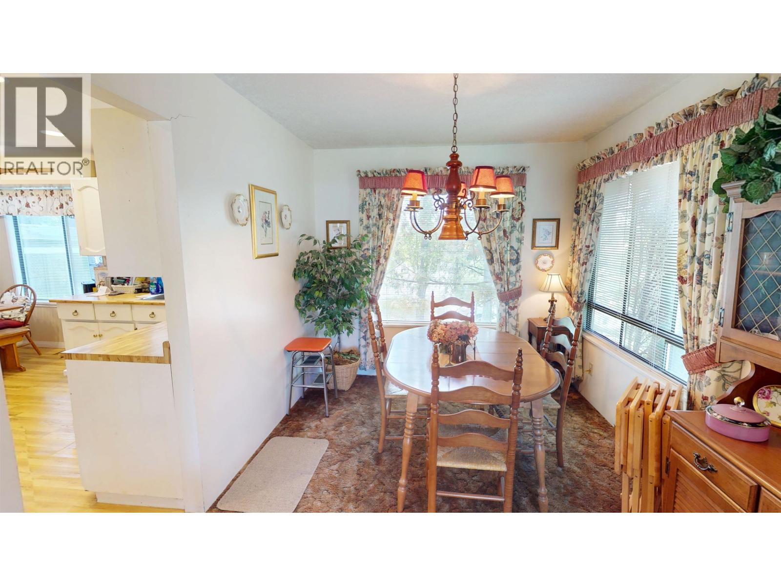 378 THOMPSON ROAD - 6