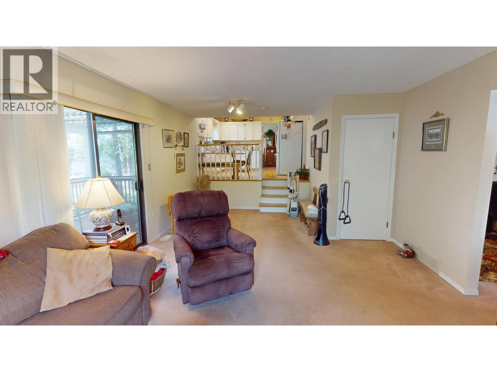 378 THOMPSON ROAD - 12