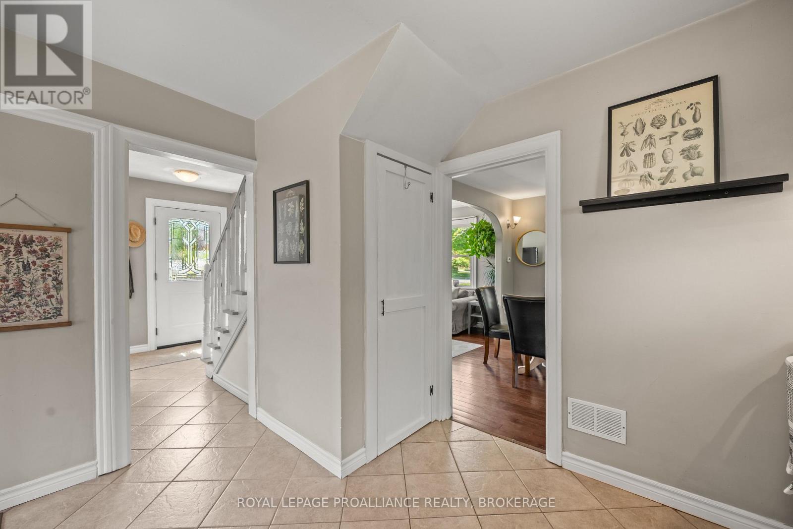 560 KING STREET W - 13