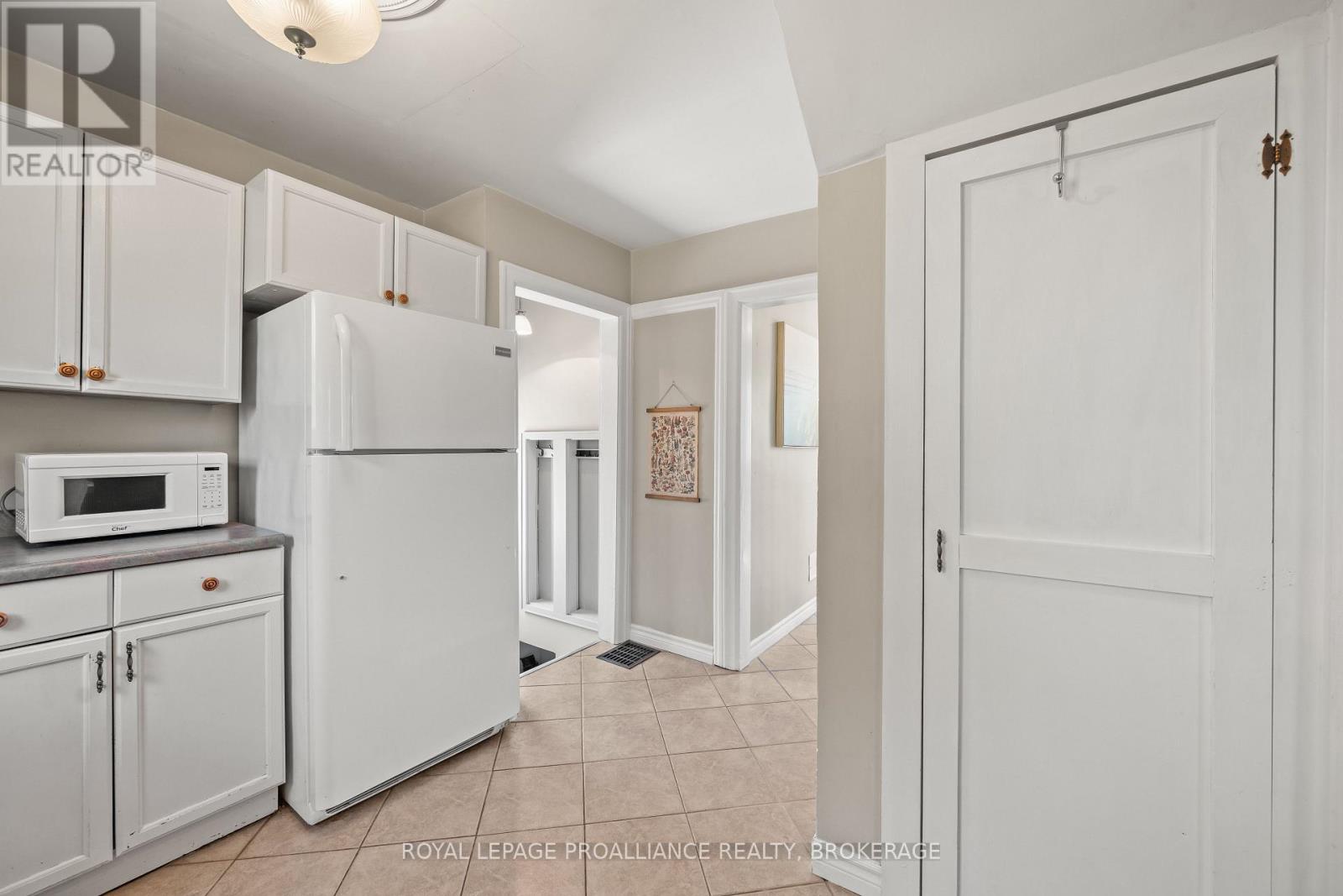 560 KING STREET W - 14