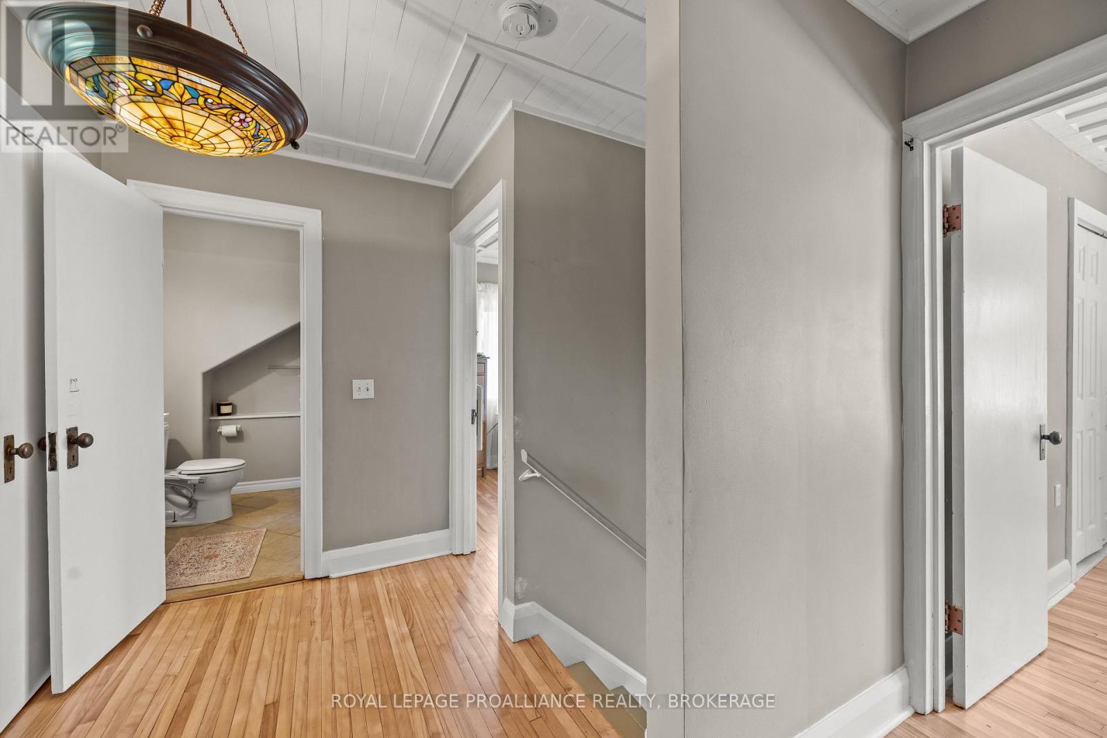 560 KING STREET W - 26
