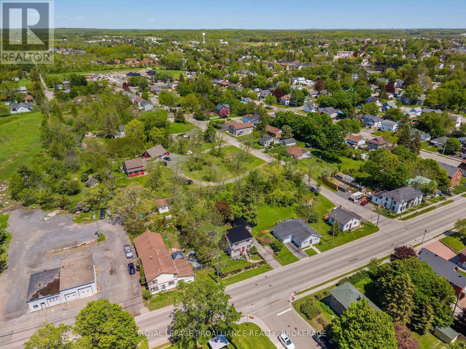 560 KING STREET W - 39