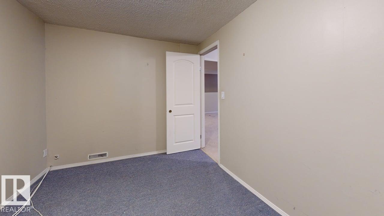 4708 47 ST — photo 35