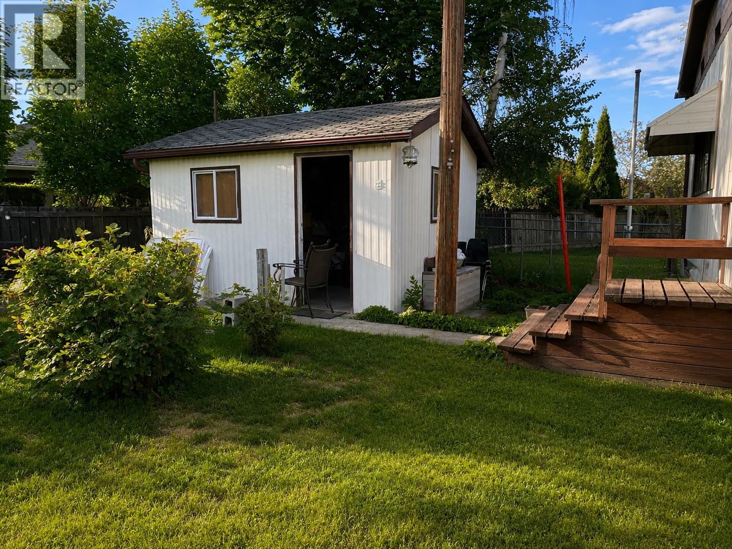 110 3745 Lakeshore Road, Kelowna