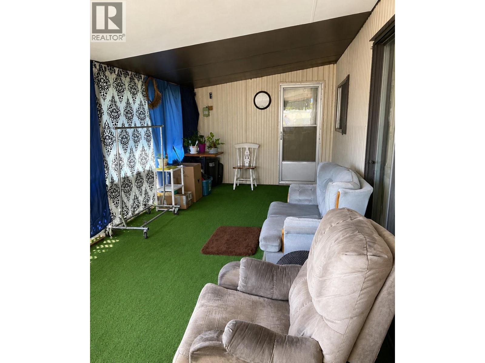 110 3745 Lakeshore Road, Kelowna