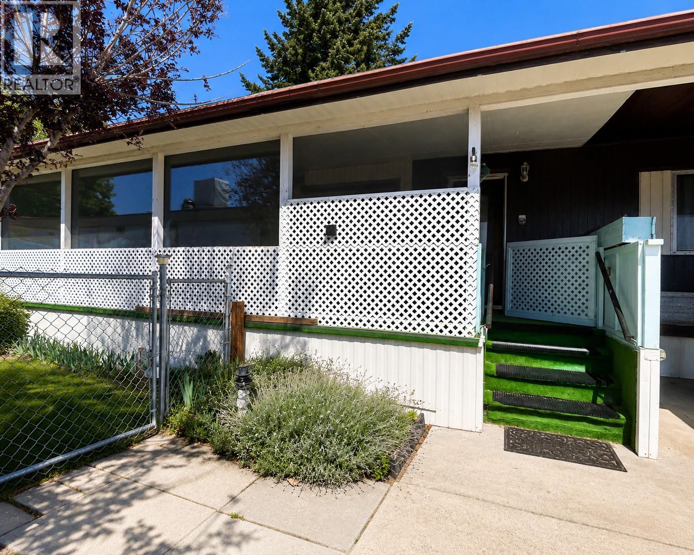 #110 3745 Lakeshore Road - 4
