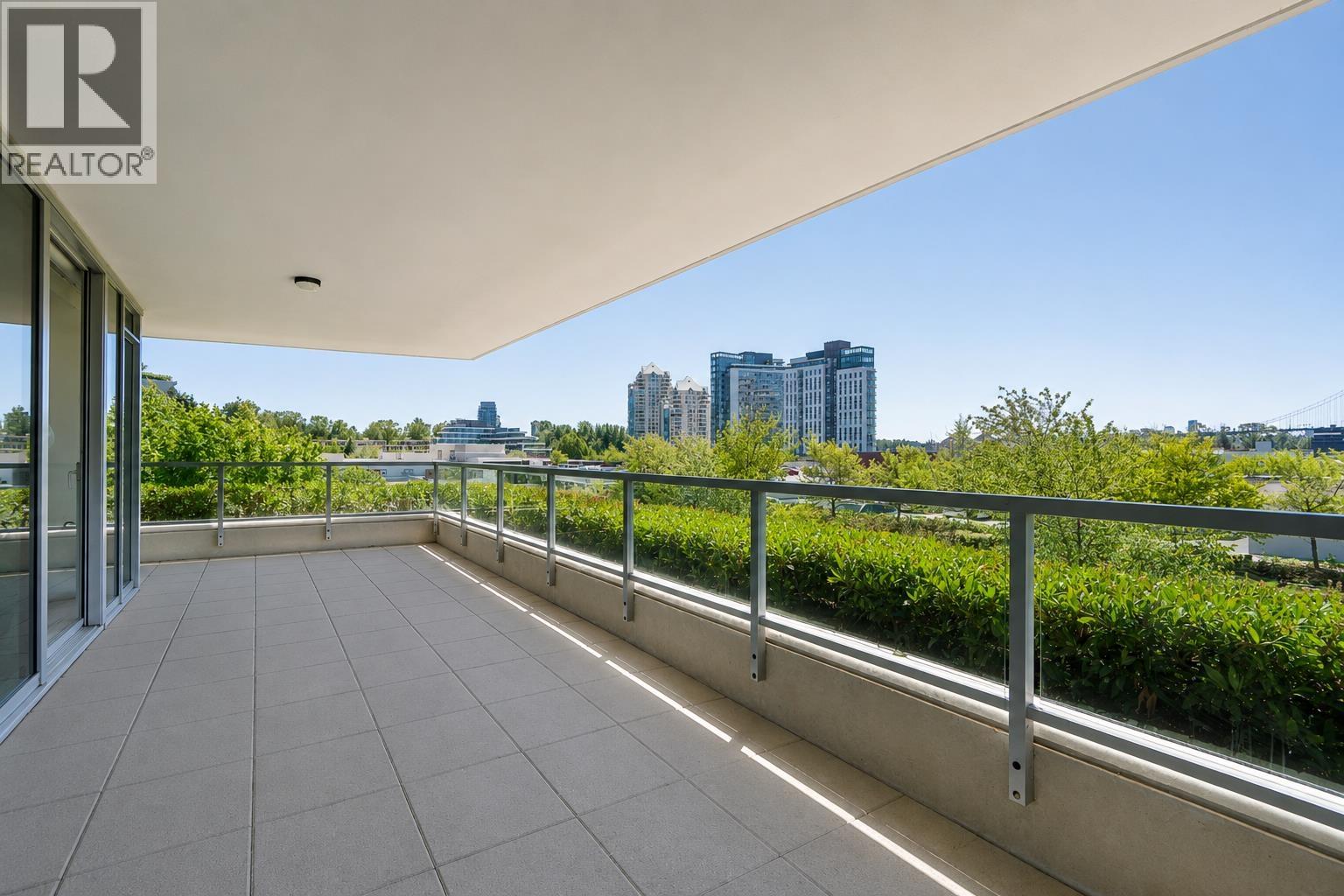 403 788 ARTHUR ERICKSON PLACE, Vancouver