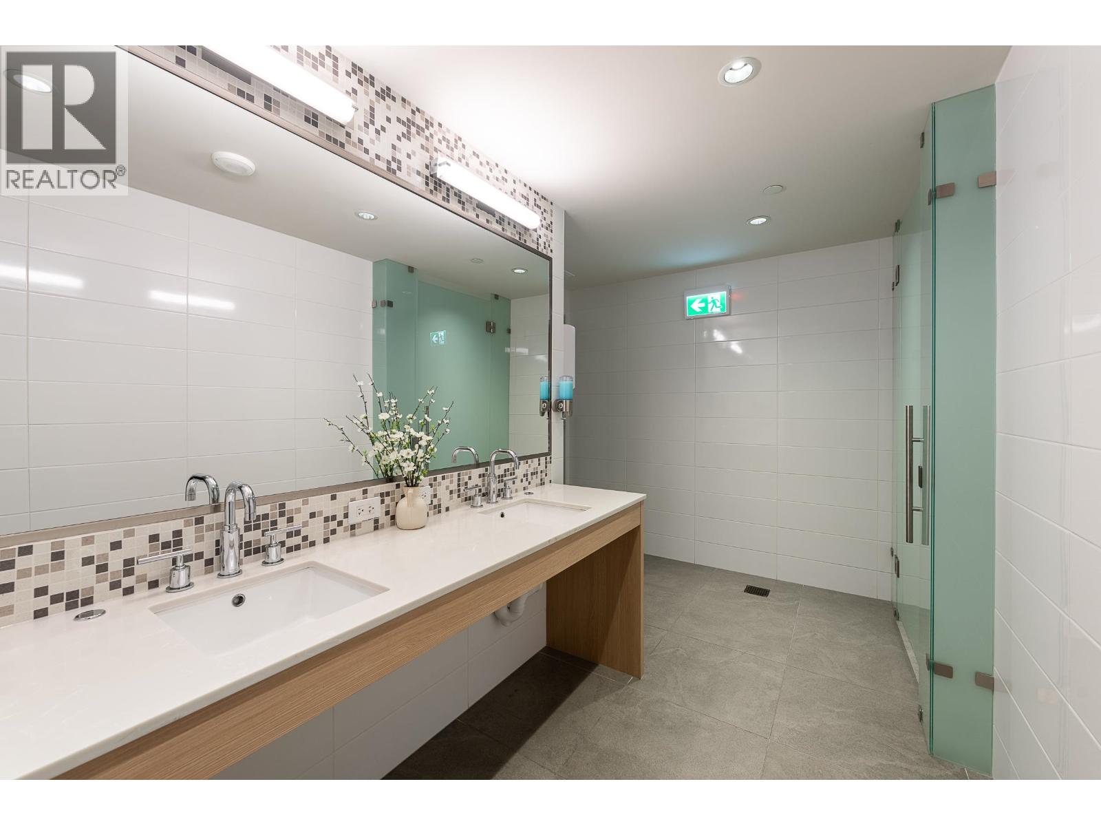 403 788 ARTHUR ERICKSON PLACE, Vancouver