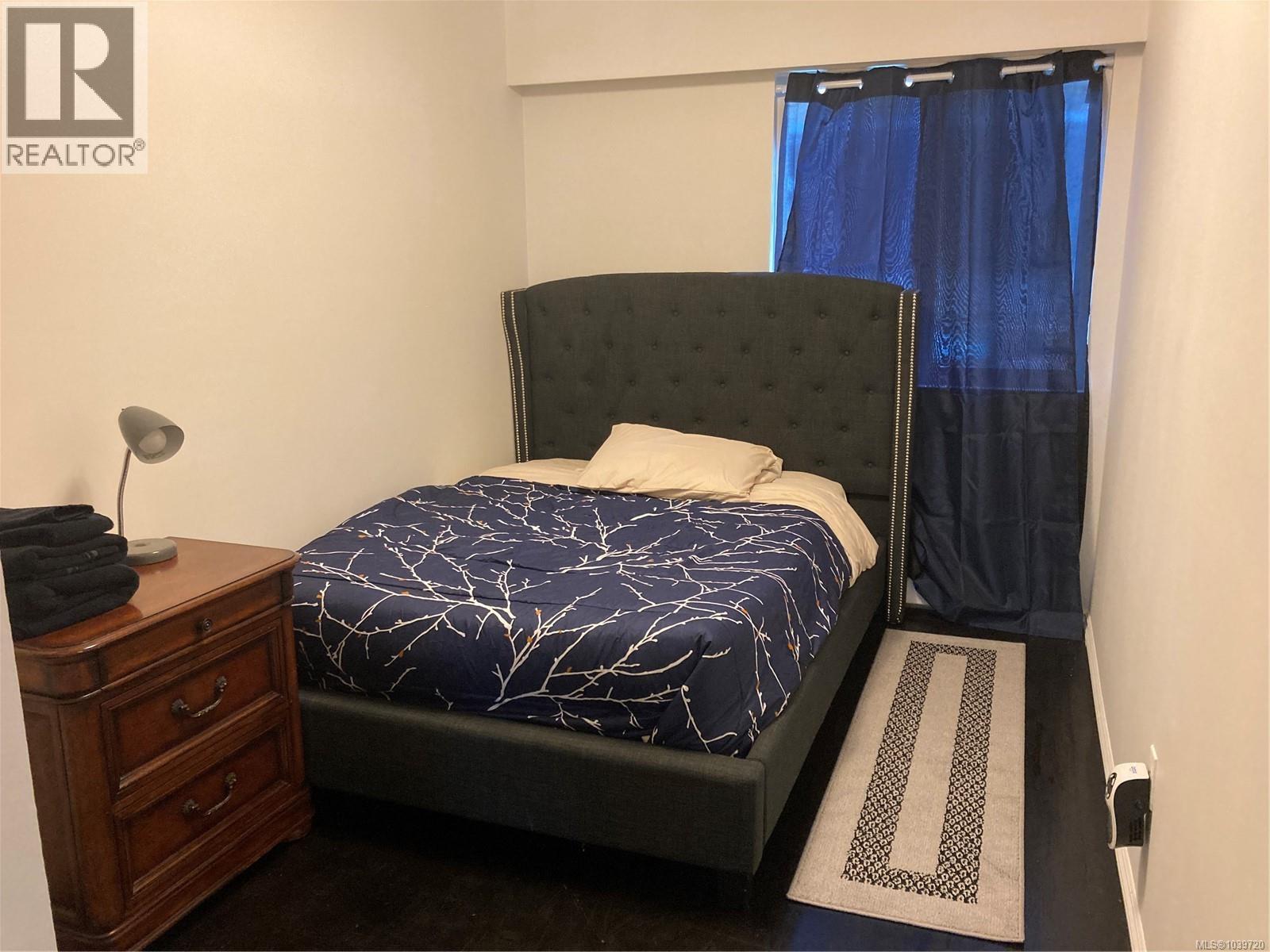 #405 1083 Maquinna Ave - 3