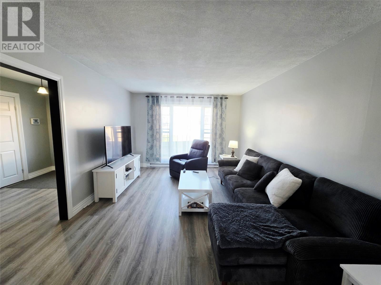 4 Dunfield Street - 4