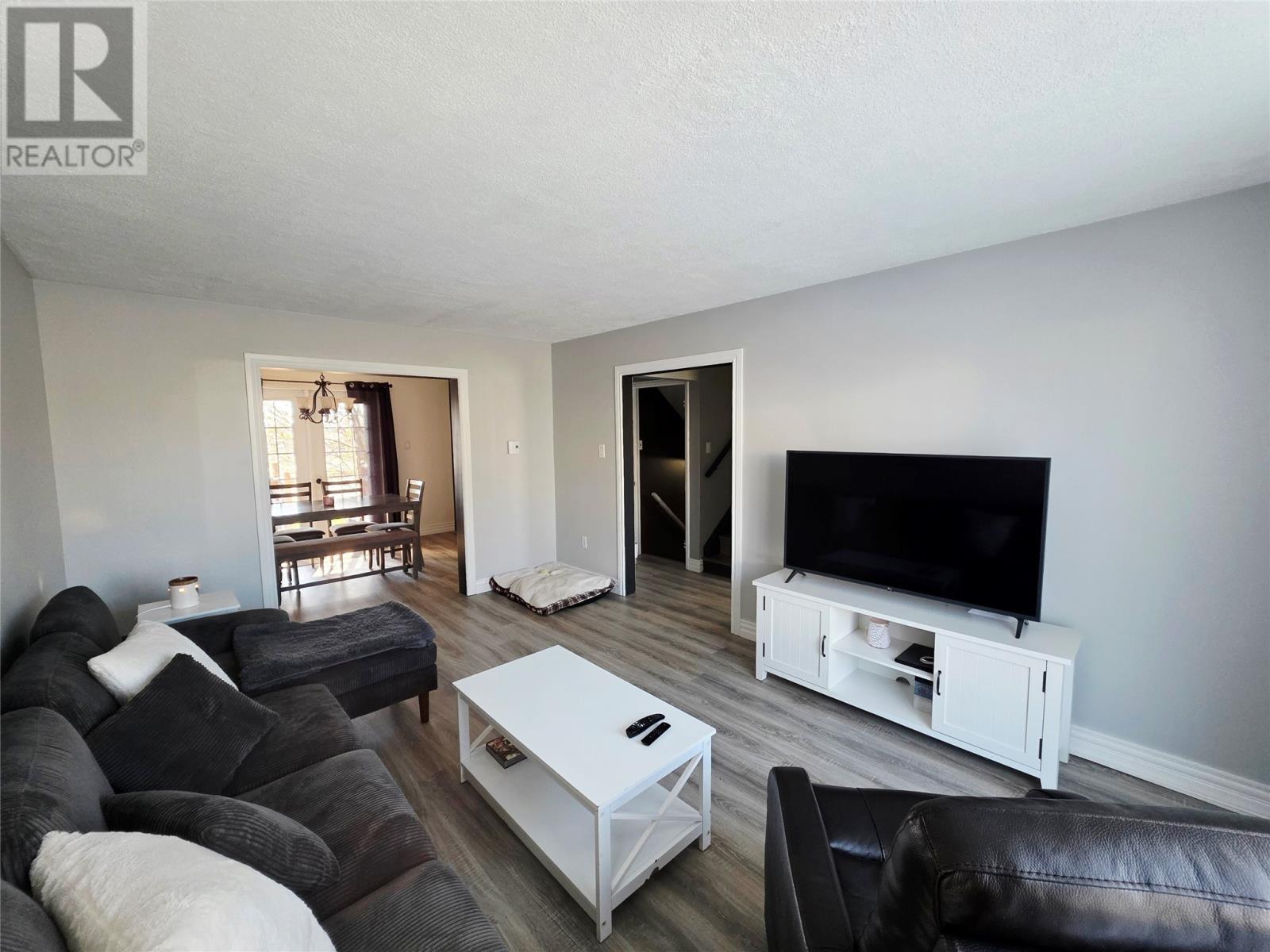 4 Dunfield Street - 5