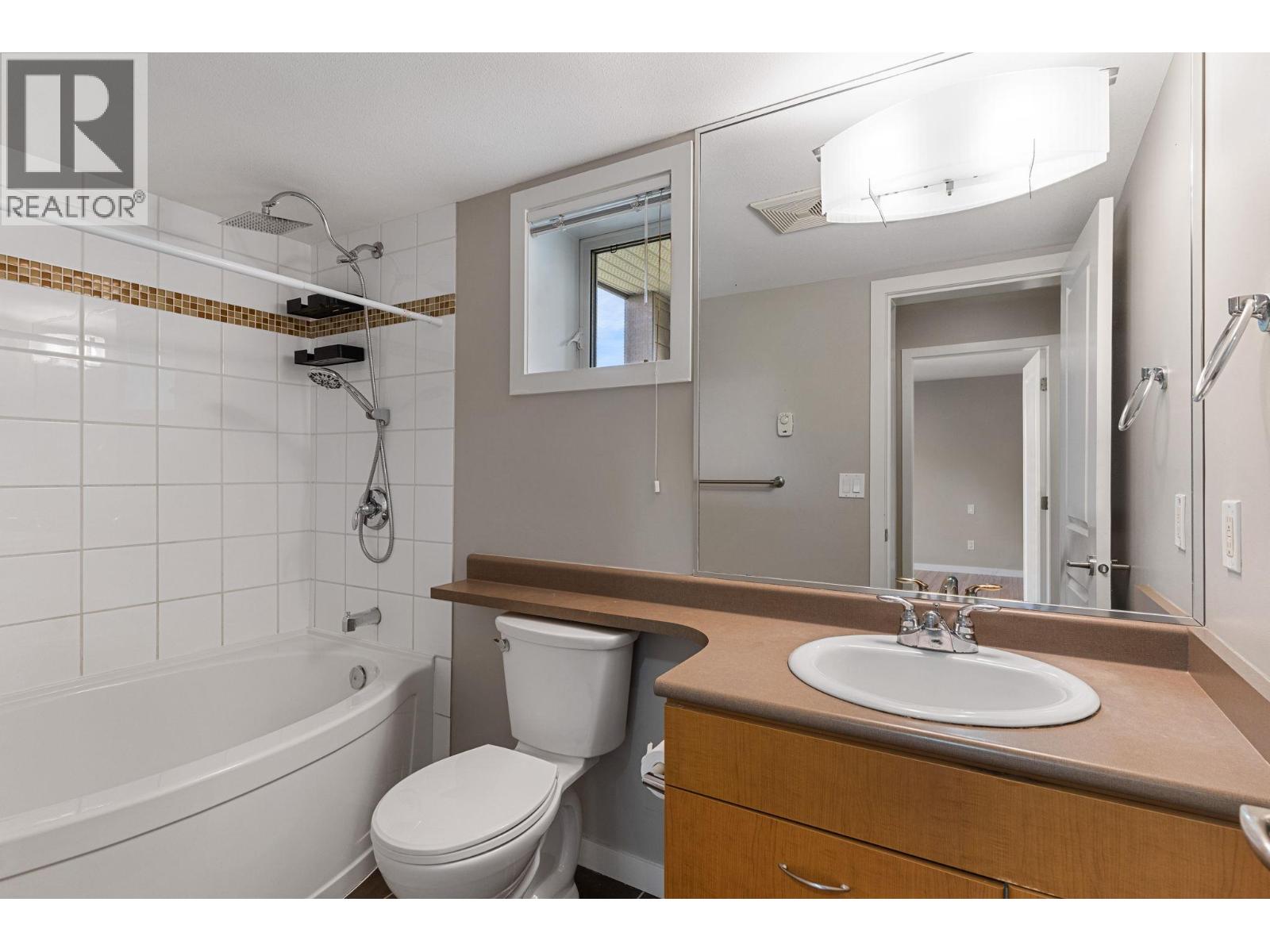 317 533 Yates Road, Kelowna