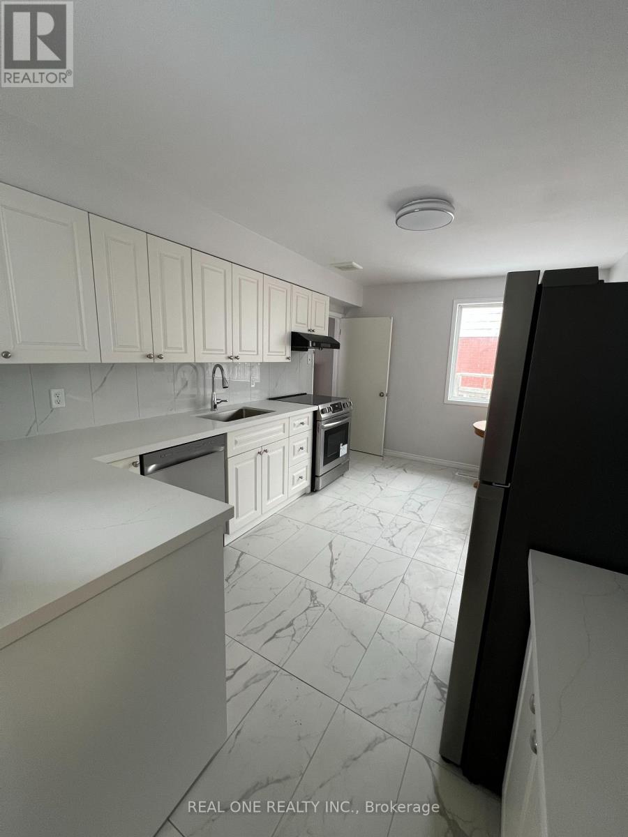 566 MIDDLEWOODS DRIVE - 23