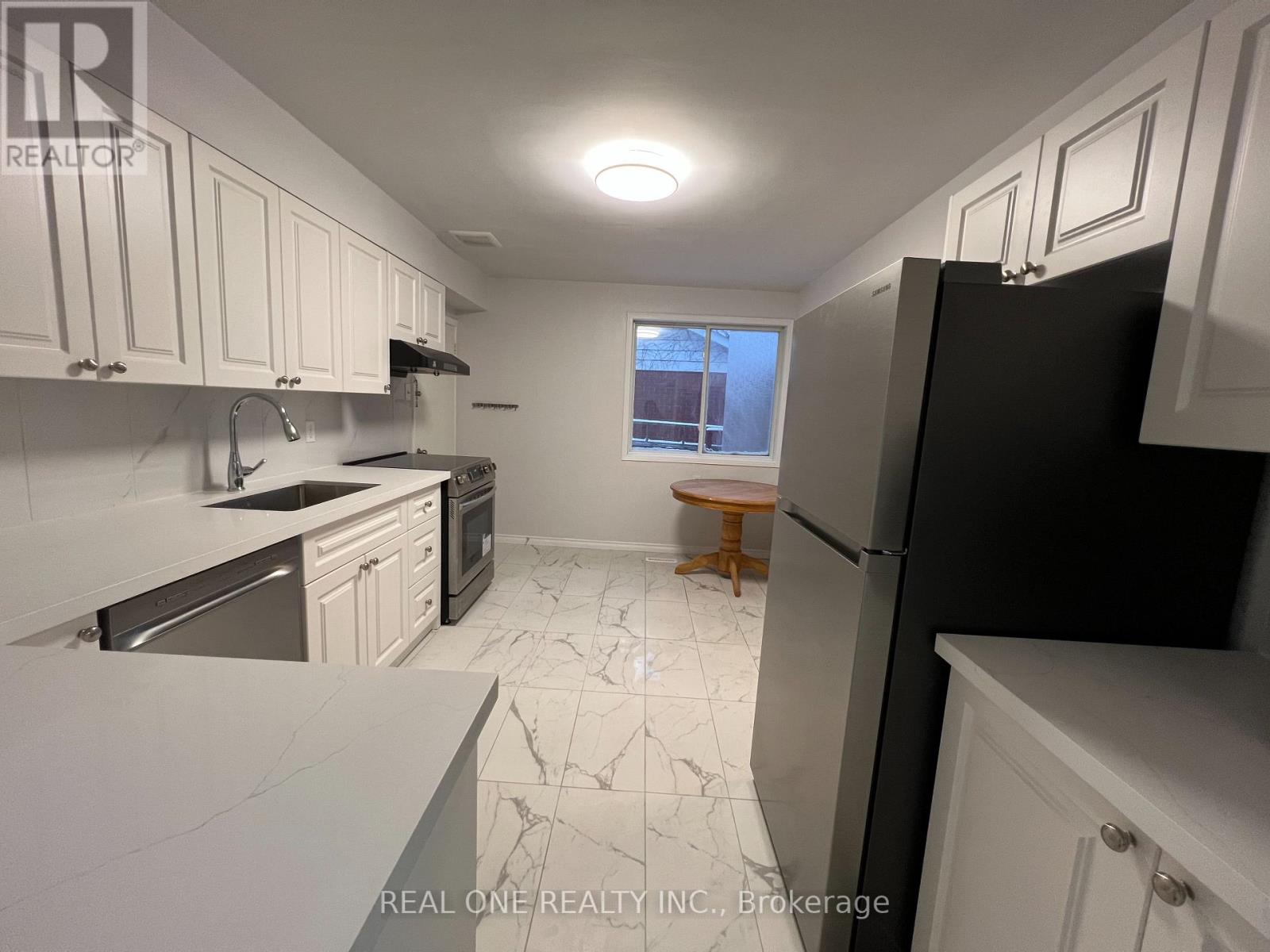 566 MIDDLEWOODS DRIVE - 24