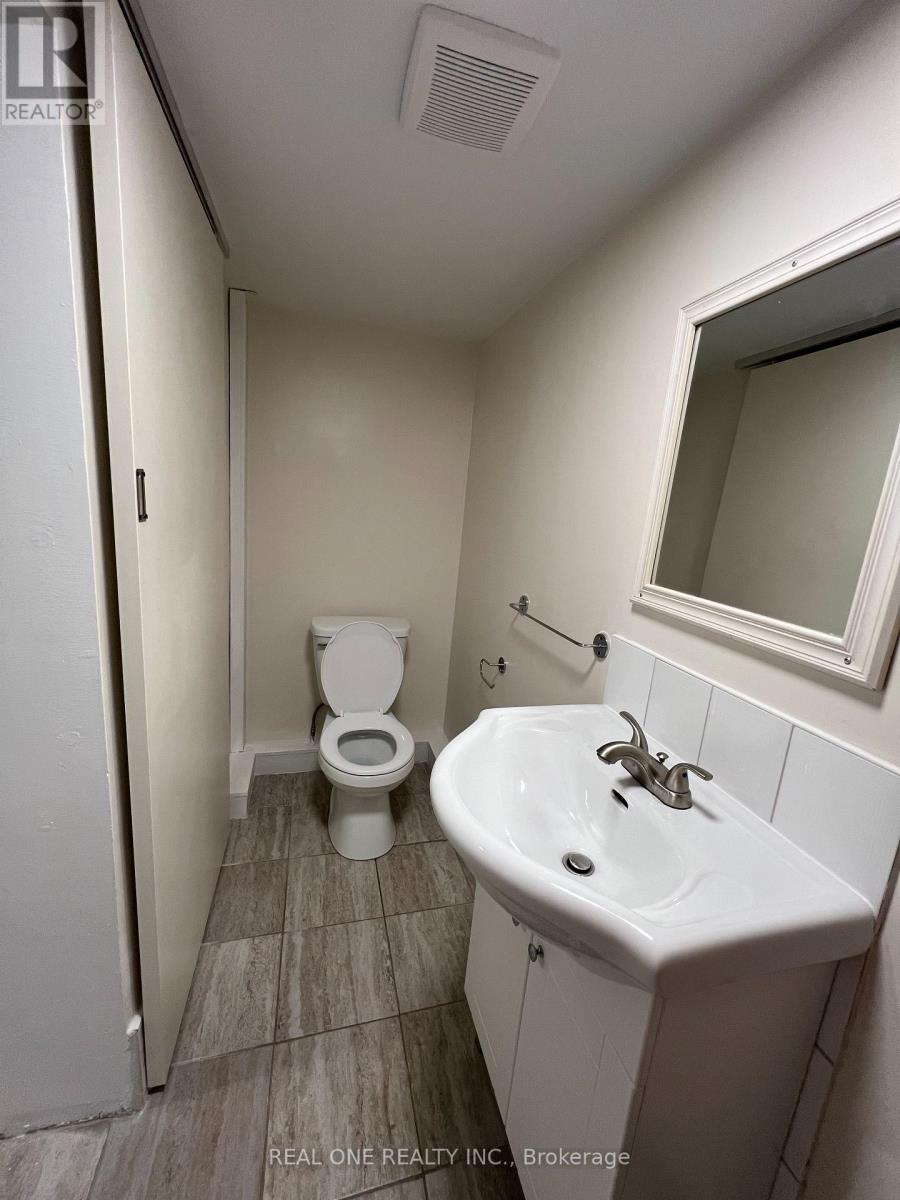 566 MIDDLEWOODS DRIVE - 41