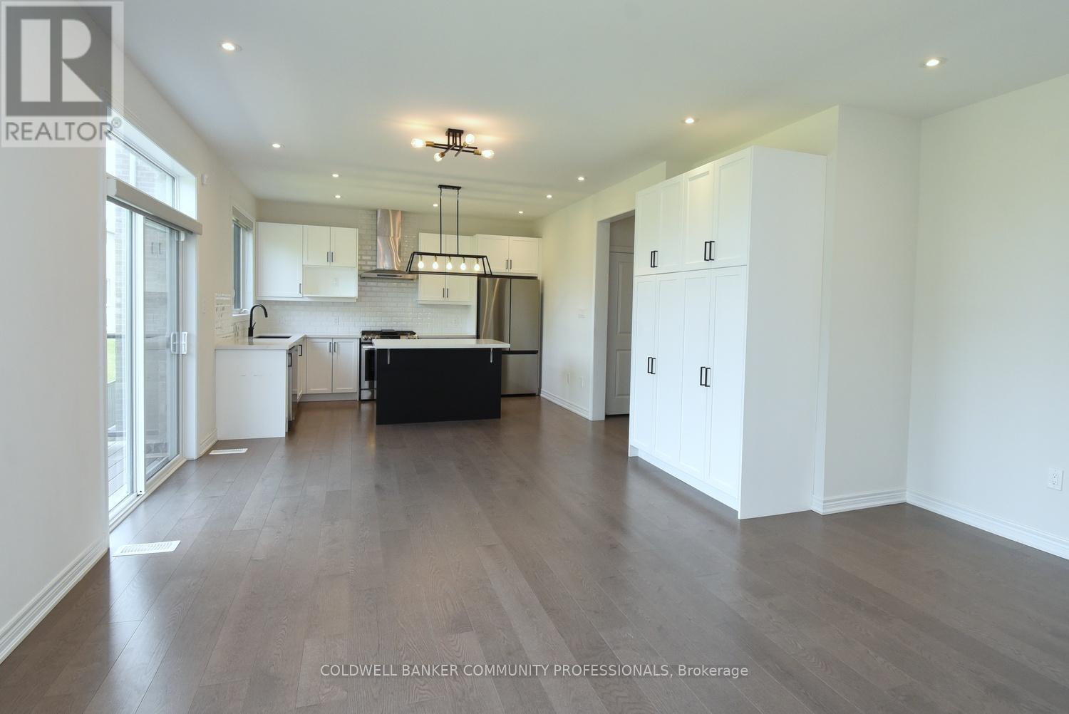 266 CHIPPEWA AVENUE - 16