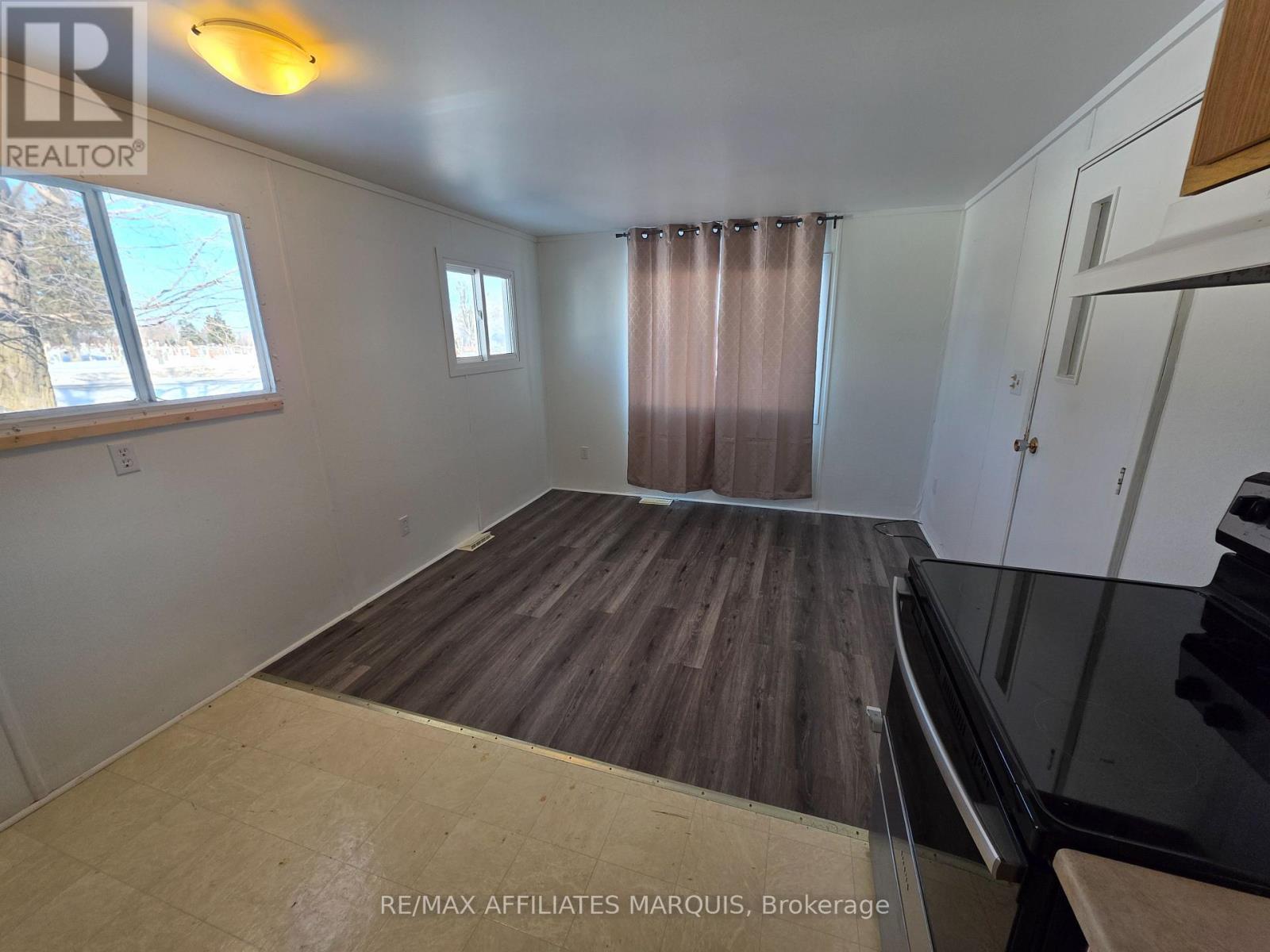 202 JACK STREET - 16