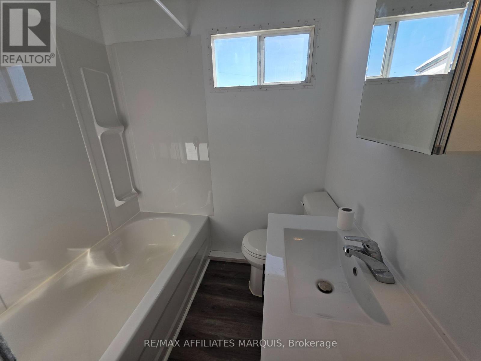 202 JACK STREET - 24