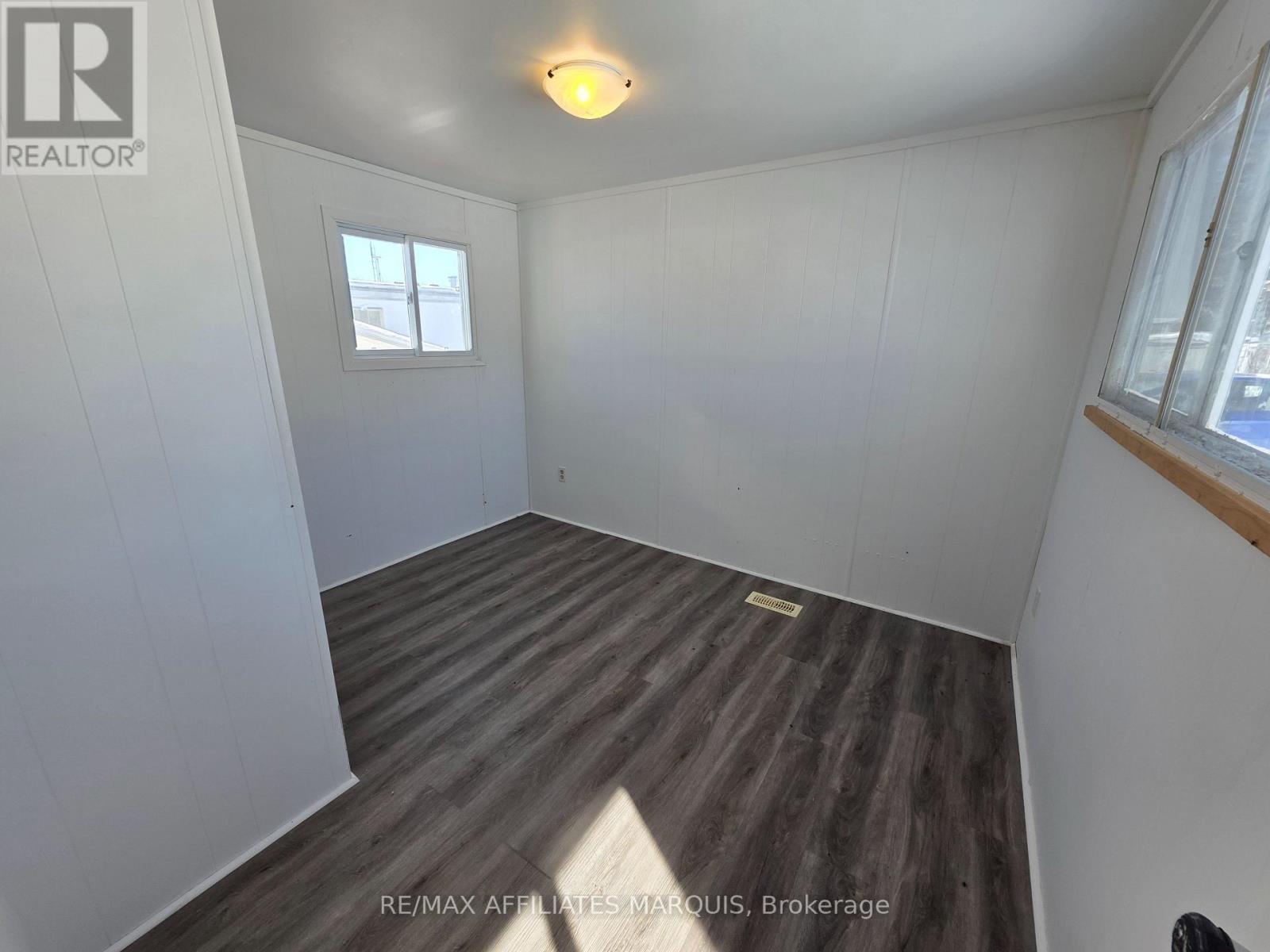 202 JACK STREET - 26