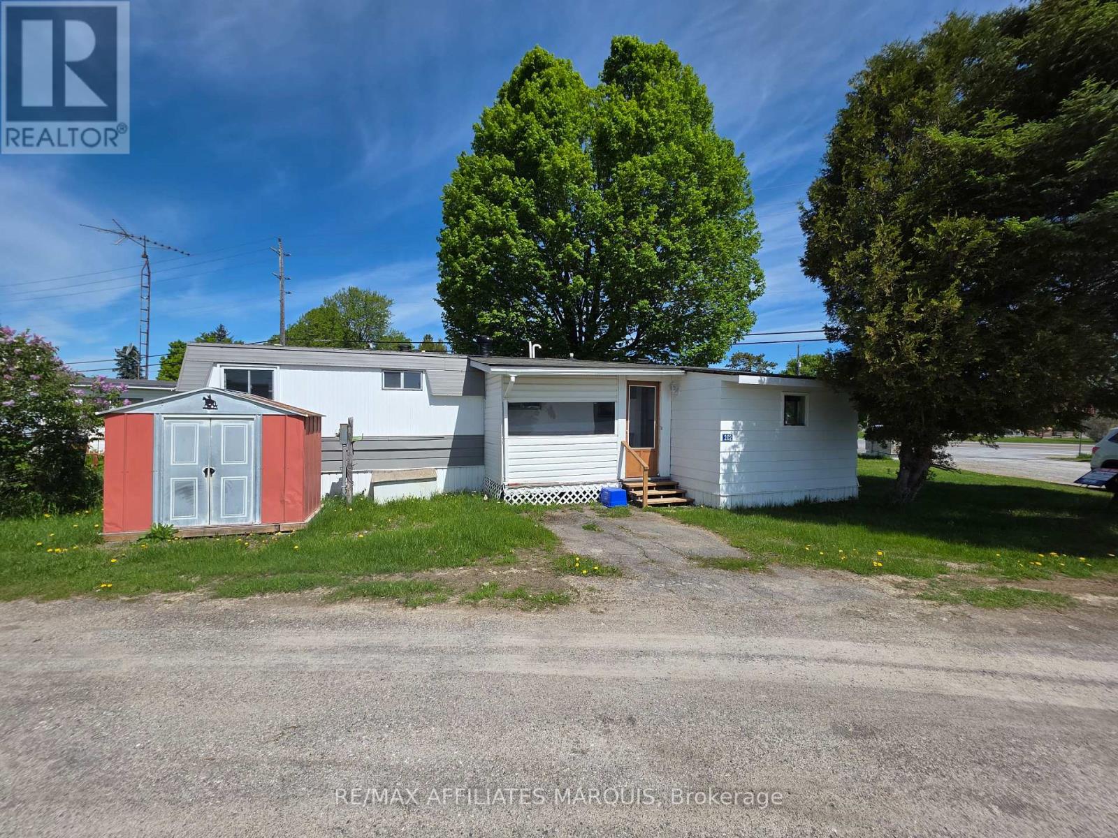 202 JACK STREET - 4