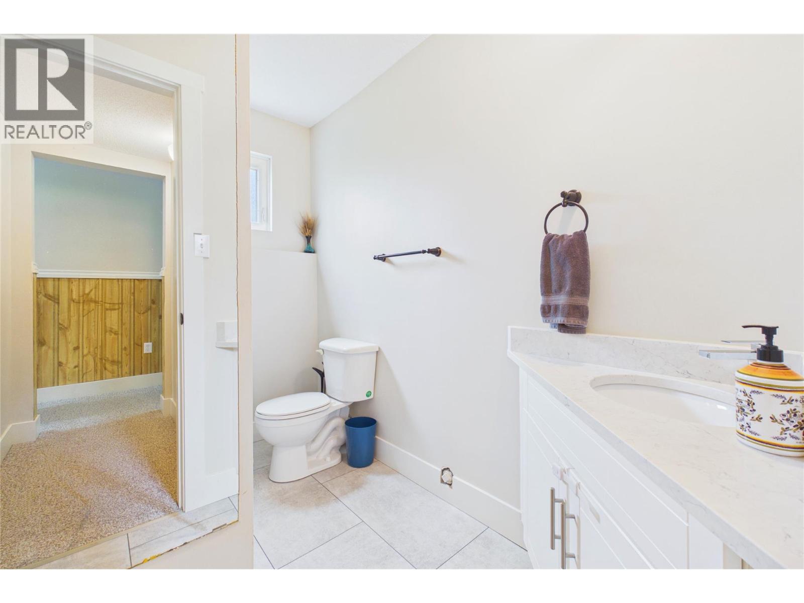  2483 Chieftain Road, West Kelowna