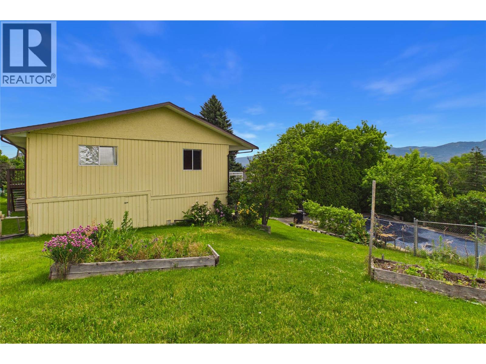  2483 Chieftain Road, West Kelowna