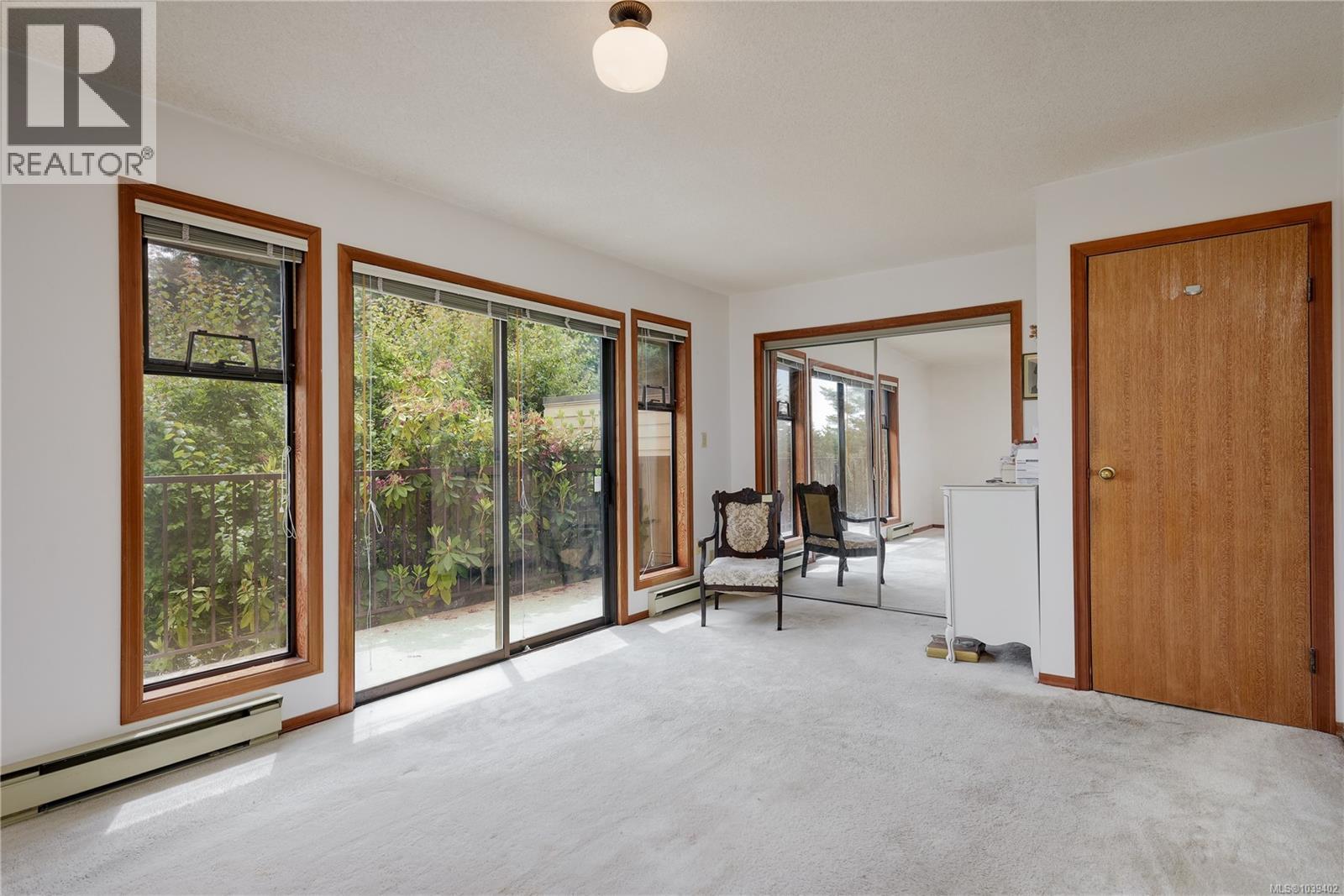 8587 Sansum Park Dr, North Saanich