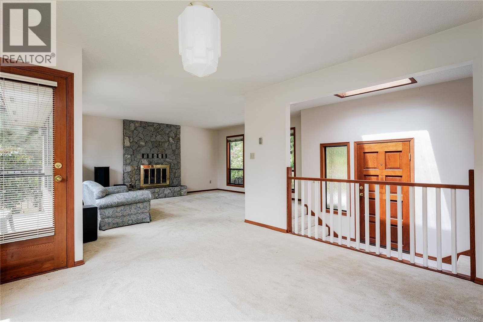 8587 Sansum Park Dr - 9